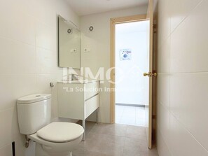 Shower - 1st line beach flat - Edif. Olimpic  (Cambrils)