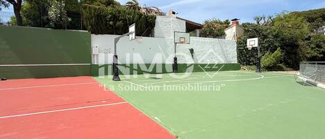 Sportplatz