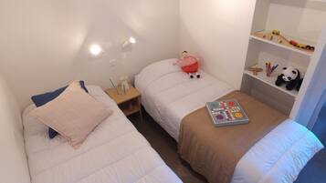 Individually decorated, individually furnished, bed sheets