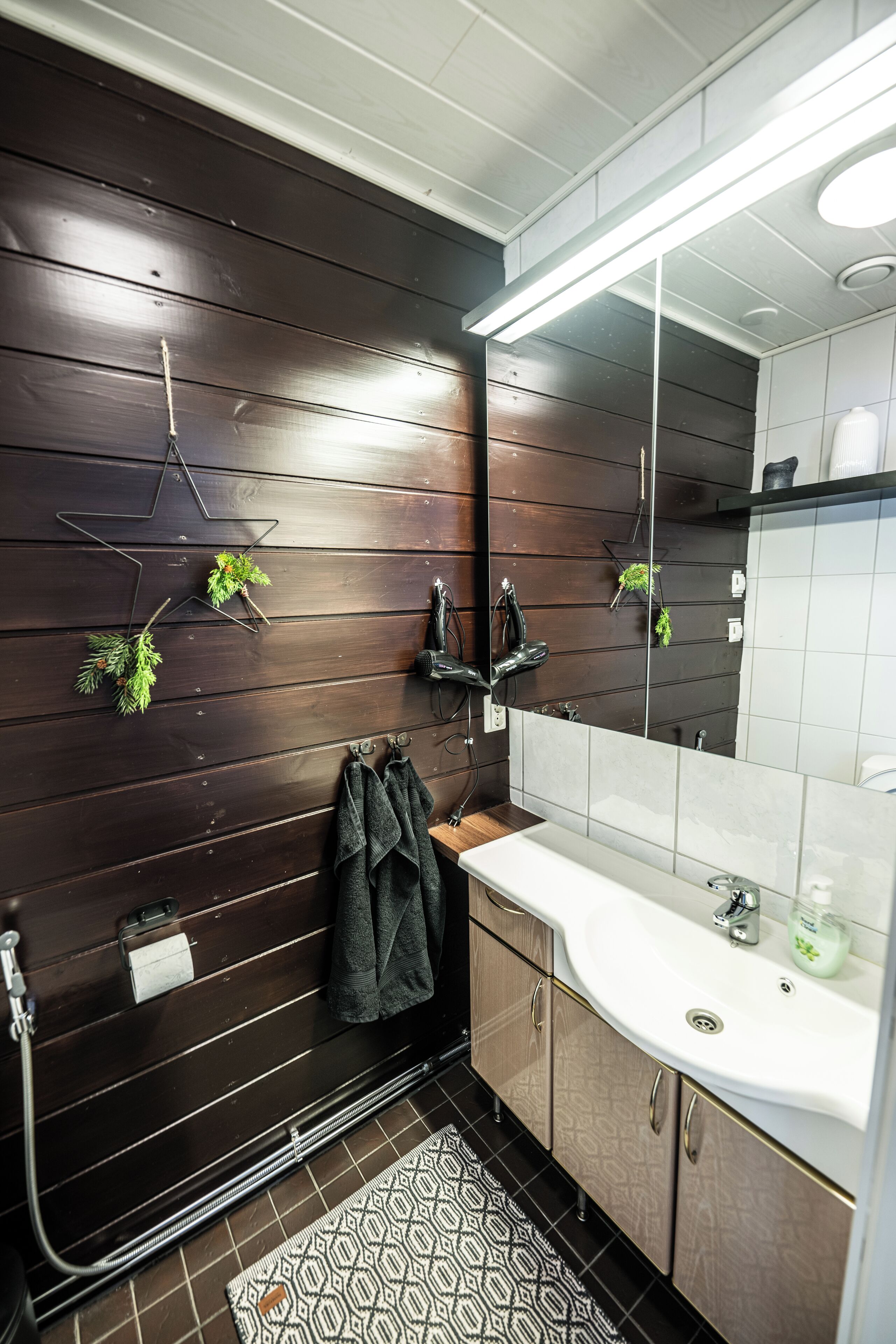 Foto - Hommala Riverside Lodge with Terrace, Sauna & Auroras near Rovaniemi