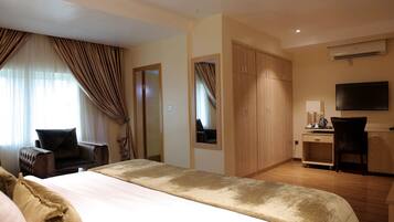 1 chambre, minibar, coffres-forts dans les chambres