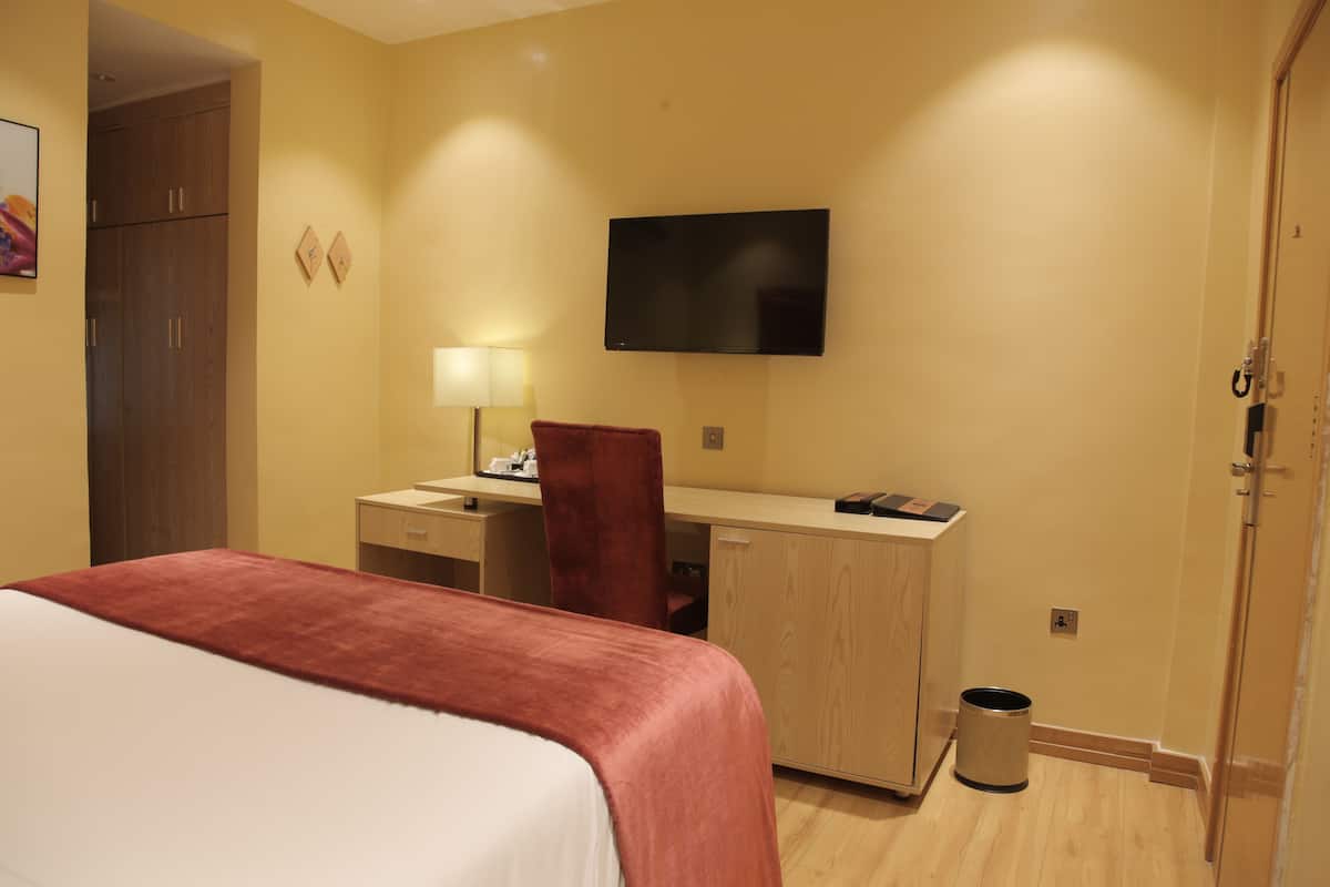1 chambre, minibar, coffres-forts dans les chambres