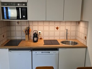 Mikrowelle, Ofen, Geschirrspüler