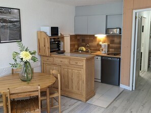 Microwave, oven, dishwasher