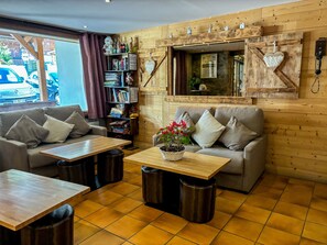 Bar (in der Unterkunft)