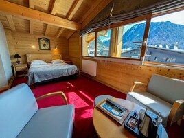 Quarto triplo conforto | Cofres nos quartos, individualmente decorados