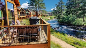 Terrace/patio - Prime River Frontage &Views, w/AC, 1mi to Town & 2mi RMNPs,Deck&Patio/fishing (Estes Park)