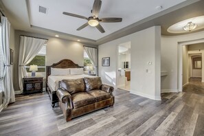 7 bedrooms, iron/ironing board, WiFi, bed sheets - Azul: Pool, Spa, Fire Pit and Pickle Ball Court! (Indio)