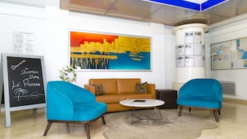 Sala de estar en el lobby