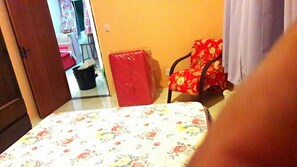 Cortinas blackout y sistema de insonorización 