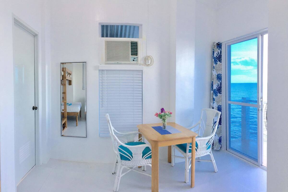 Familien-Studiosuite | Verdunkelungsvorhänge, Zustellbetten, Bettwäsche