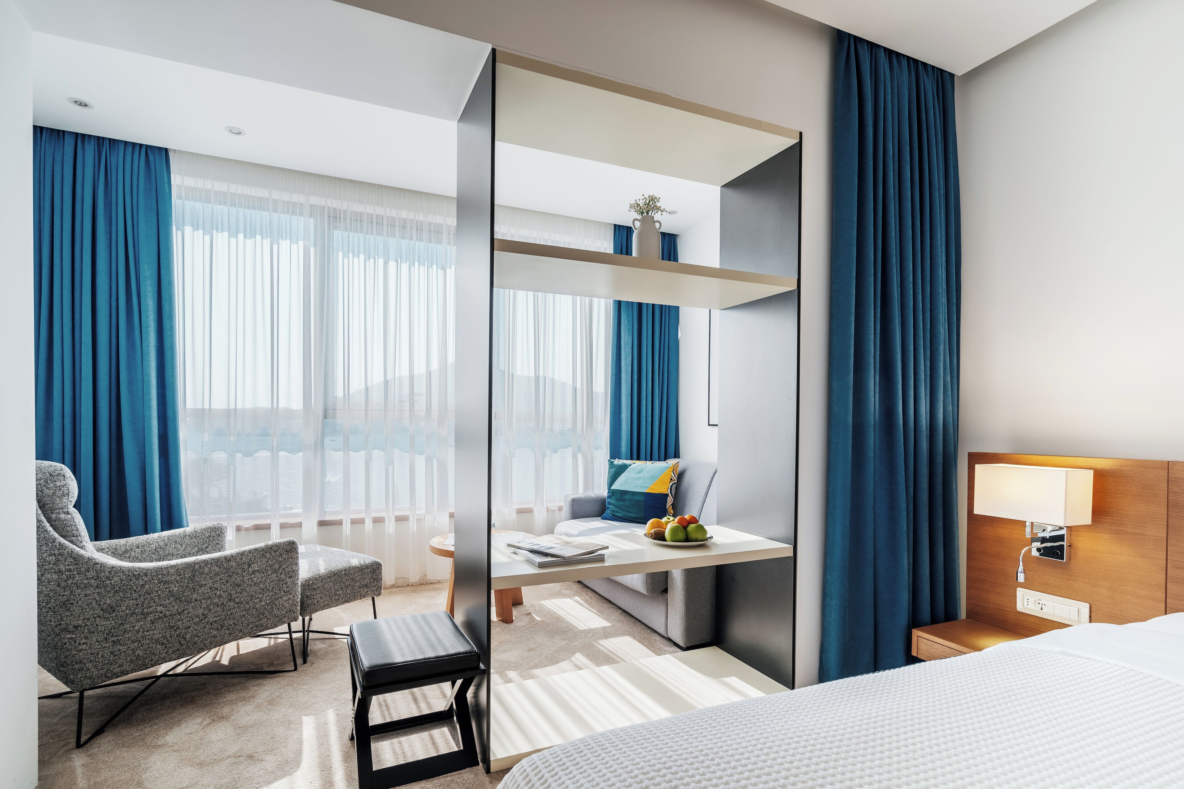 Superior Room, Sea View | Minibar, in-room safe, individually furnished, desk