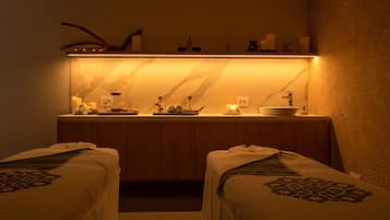 Sale per trattamenti di coppia, sauna, vasca idromassaggio, bagno turco