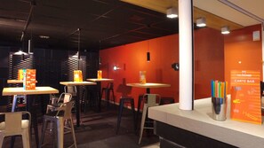 Bar (en la propiedad)