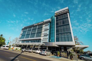 Fachada de la propiedad