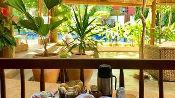 Café da manhã continental grátis todos os dias