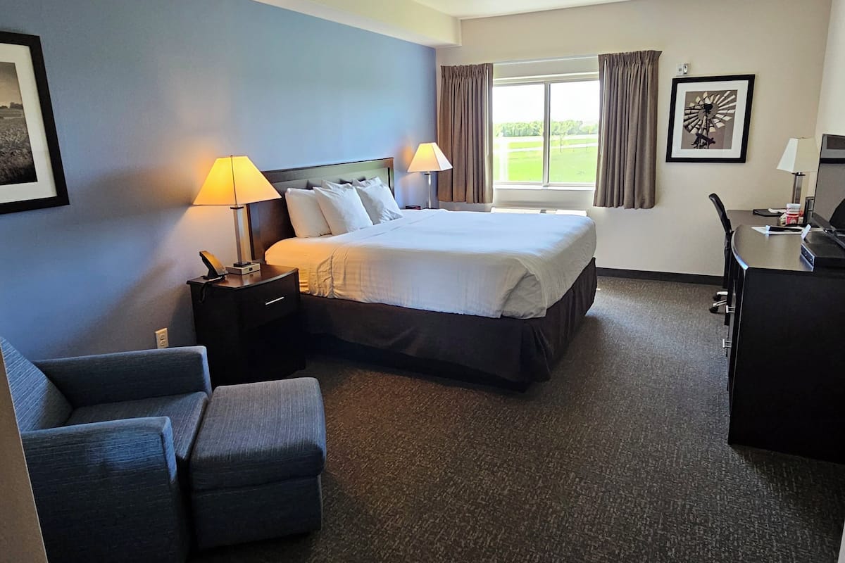 premium bedding, pillow-top beds, desk, laptop workspace