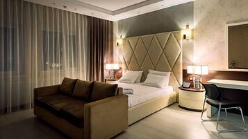 Family Suite, 2 Bedrooms | In-room safe, blackout curtains, soundproofing, free cots/infant beds