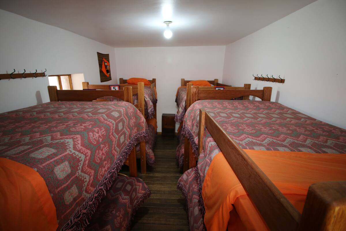 Cribs (surcharge), WiFi (free), bed sheets
