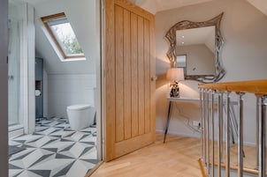 2 bedrooms, individually decorated, individually furnished, desk