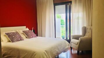 مكتب وتجهيزات عازلة للصوت وأسرّة قابلة للطي وواي فاي مجانًا