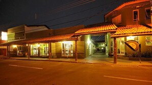 Front of property - evening/night - Hotel Querência (Miranda)