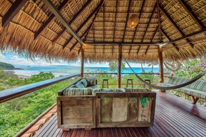 Bar (on property) - Costa Dulce Ecolodge and Retreat Center (San Juan del Sur)