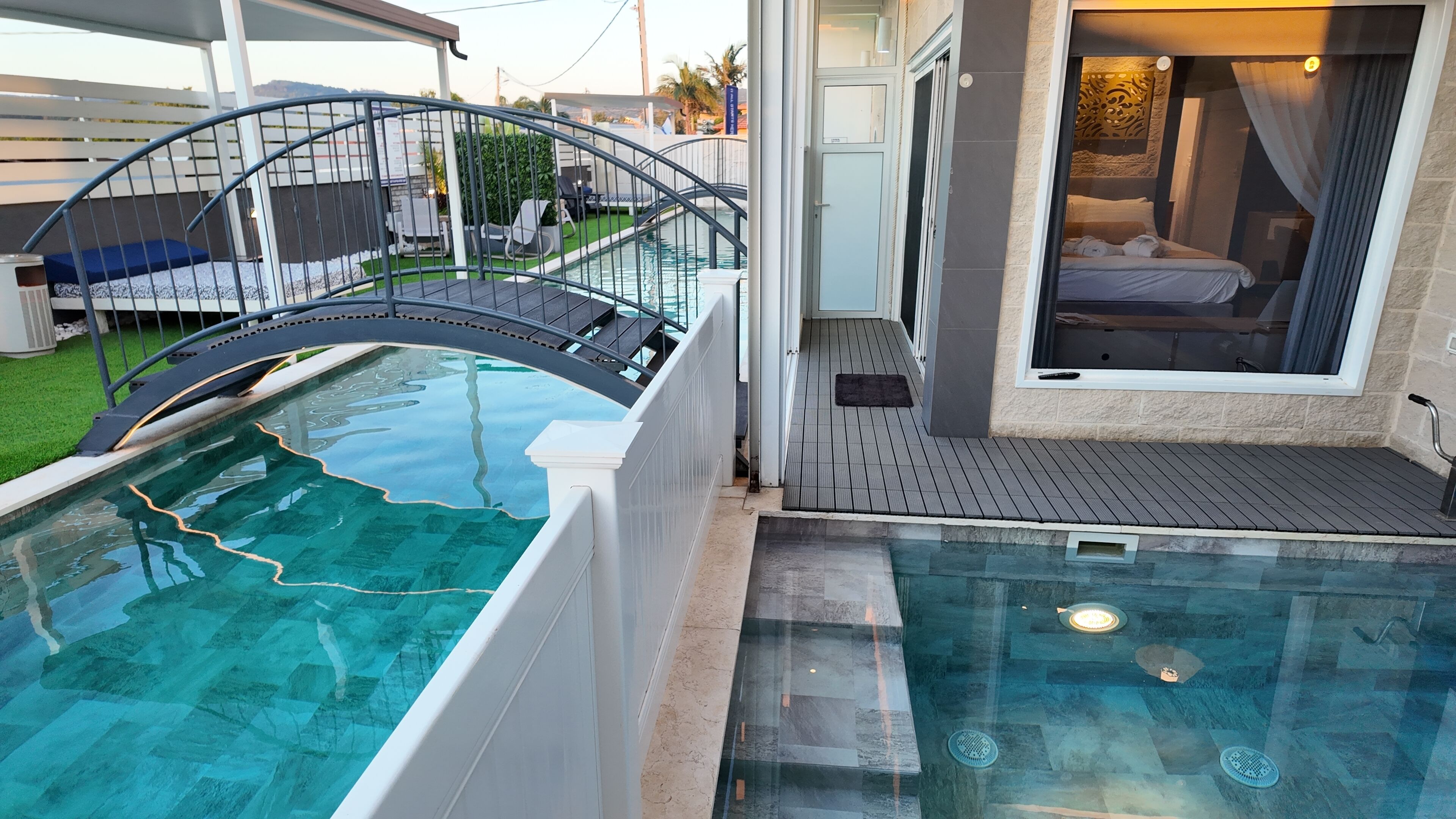 Private pool