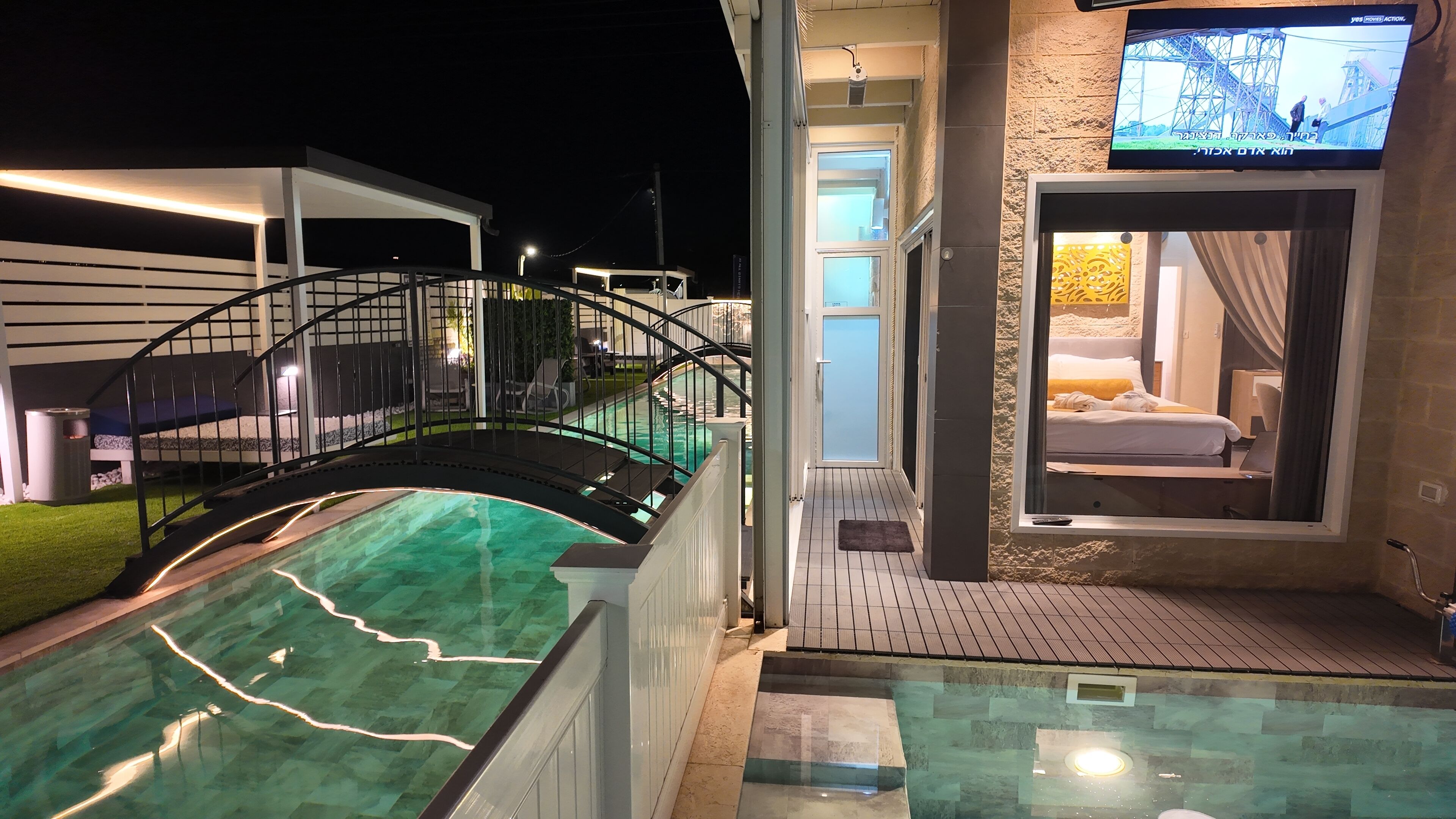 Private pool