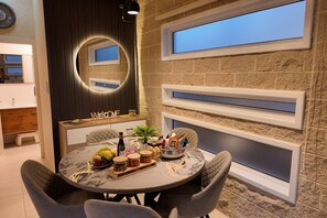 Luxury Suite, Multiple Beds, Non Smoking, Pool View | Premium bedding, memory foam beds, minibar (free items), desk - Ahuzat Maya (Ma'ale Yosef)