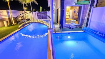 Private pool