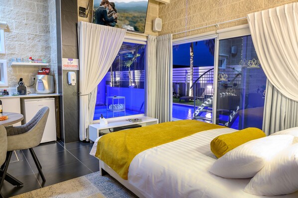 Private pool - Ahuzat Maya (Ma'ale Yosef)