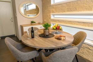 Suite Luxe, plusieurs lits, non-fumeur, vue piscine
