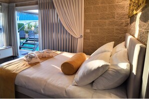 Luxury Suite, Multiple Beds, Non Smoking, Pool View | Premium bedding, memory foam beds, minibar (free items), desk - Ahuzat Maya (Ma'ale Yosef)