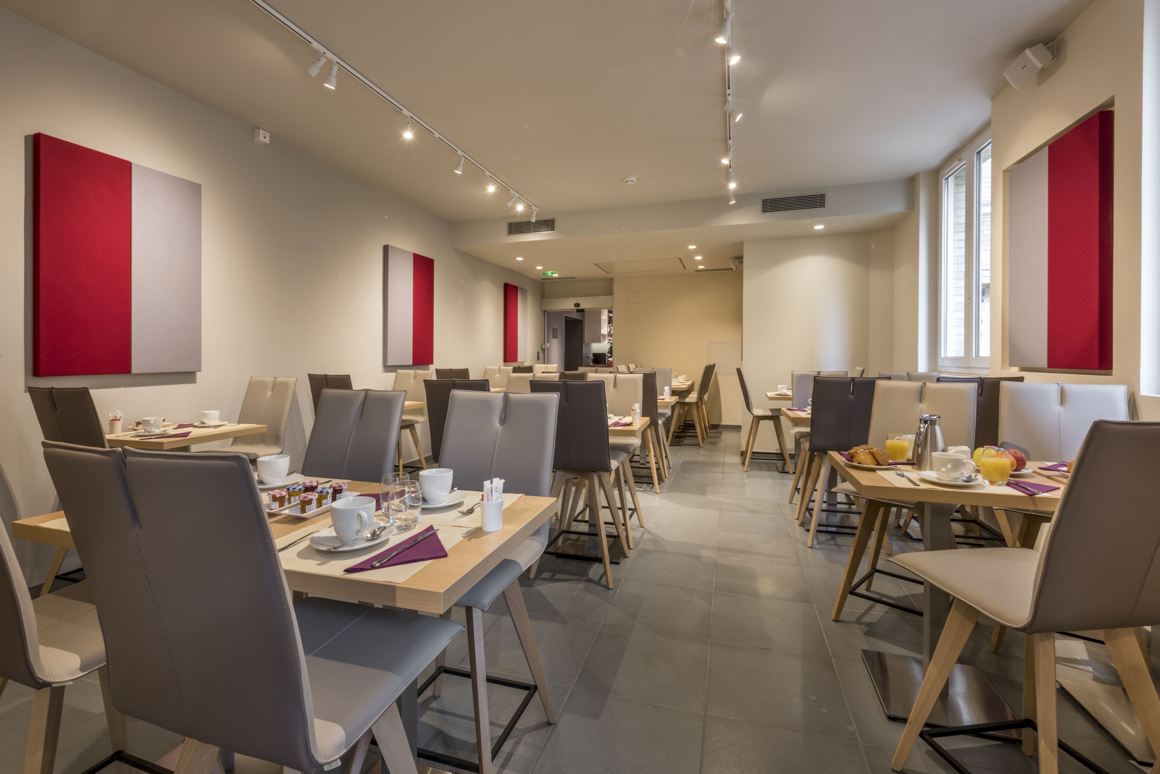 daily buffet breakfast (eur 18 per person)