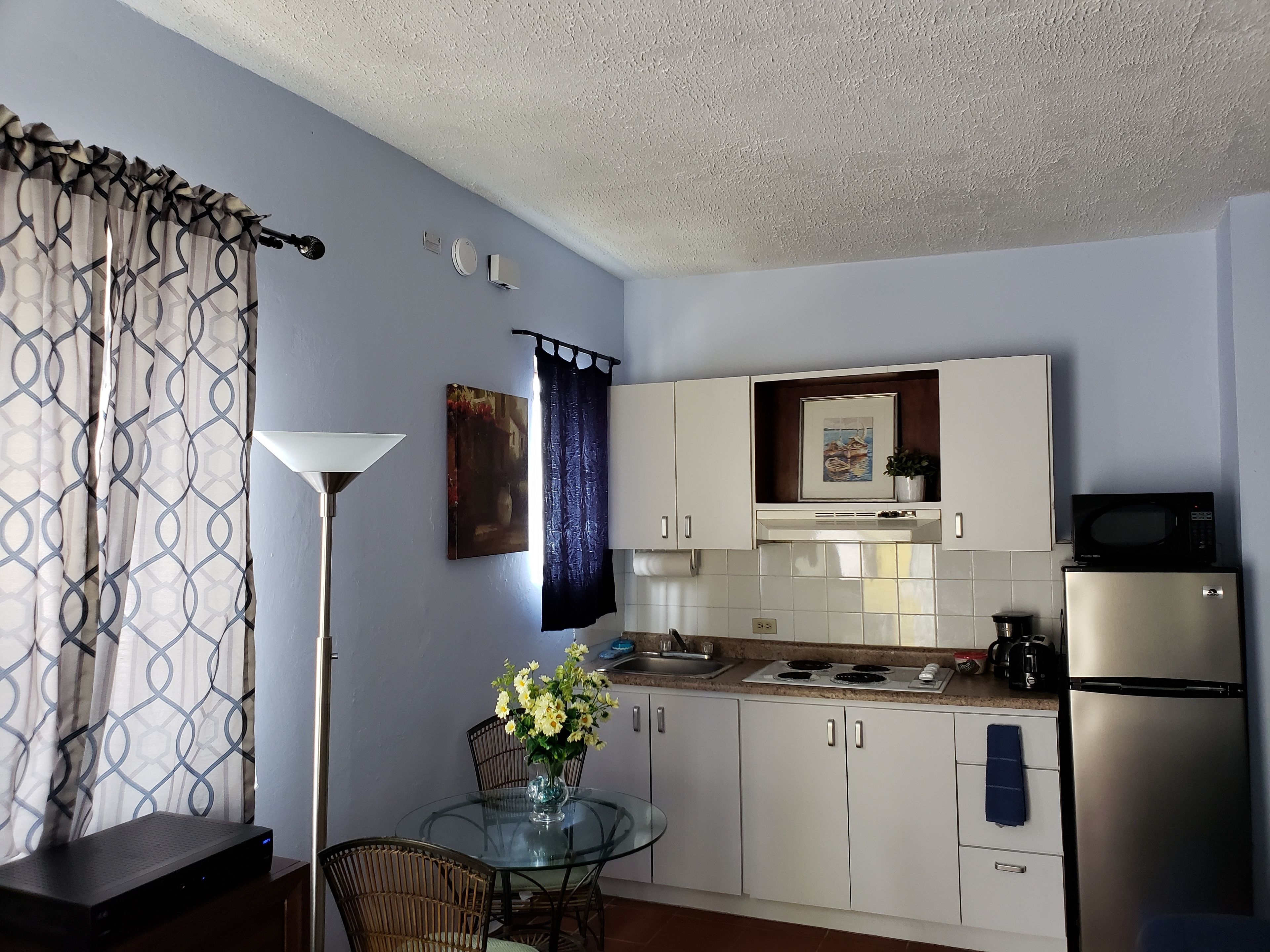 family studio, 2 queen beds, non smoking | private kitchenette | fridge, microwave, electric kettle