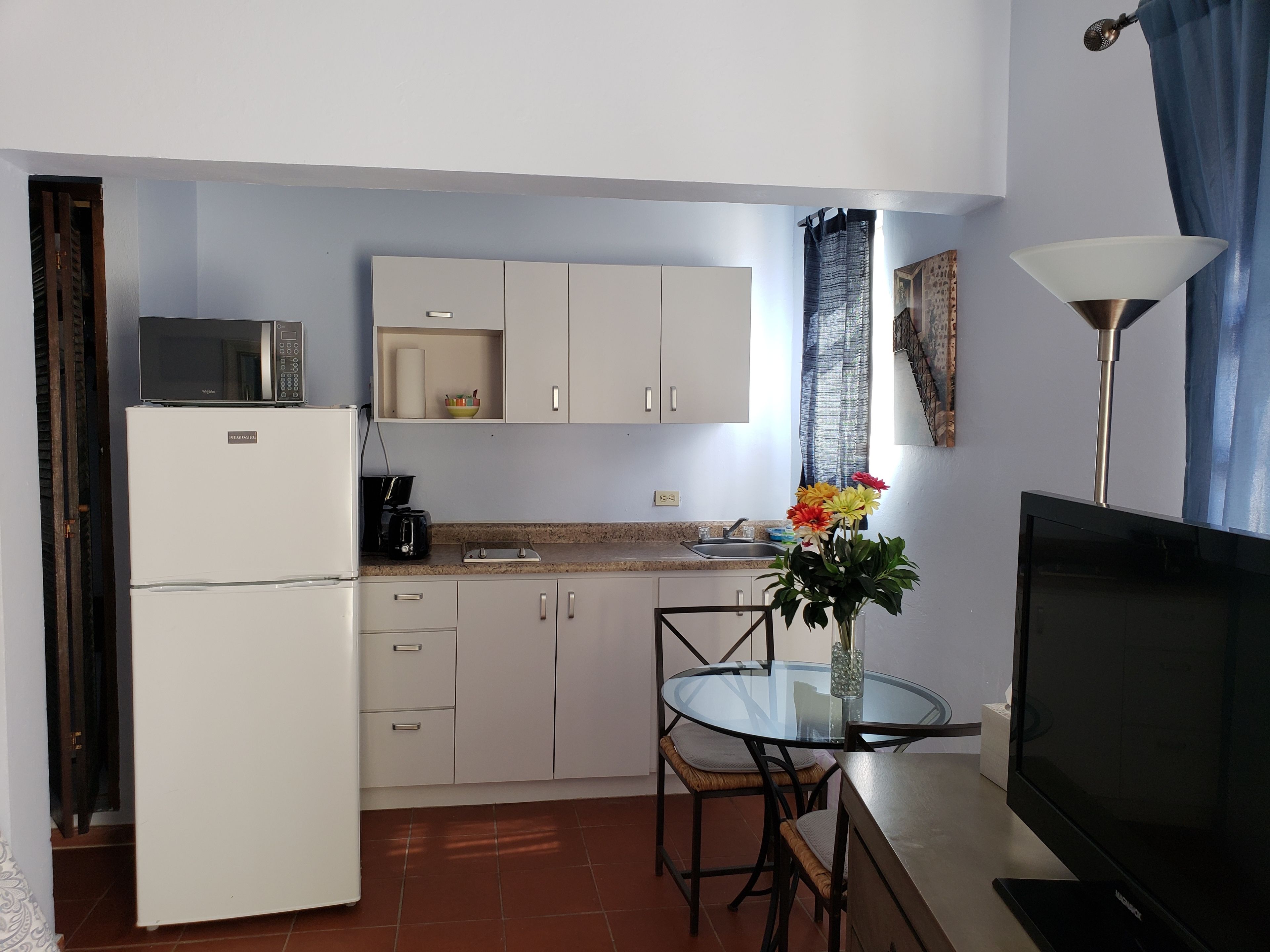 family studio, 2 double beds, non smoking | private kitchen | fridge, microwave, electric kettle