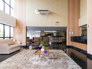 Reception - Vivence Suites Hotel Palmas (Palmas)