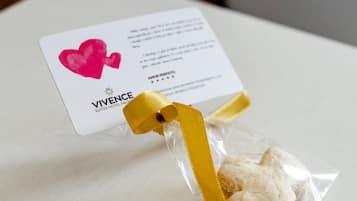 Minibar, skrivebord, blendingsgardiner og lydisolert