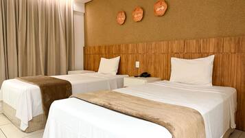 Suite Deluxe (Twin) | Minibar, escritorio, cortinas blackout y insonorización