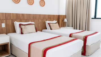 Deluxe Suite (Twin) | Minibar, desk, blackout drapes, soundproofing