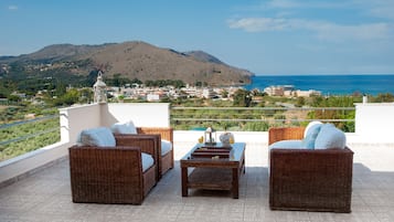Villa, 4 Schlafzimmer, Meerblick | Blick vom Balkon