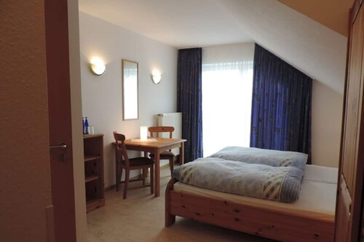 Business-Doppel- oder -Zweibettzimmer, Bergblick
