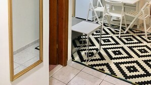 Private kitchen - Trivo apartment (Athens)