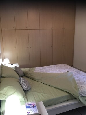Apartment, 1 Queen Bed with Sofa bed, Non Smoking | Extra beds