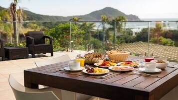 Desayuno a la carta incluido todos los días