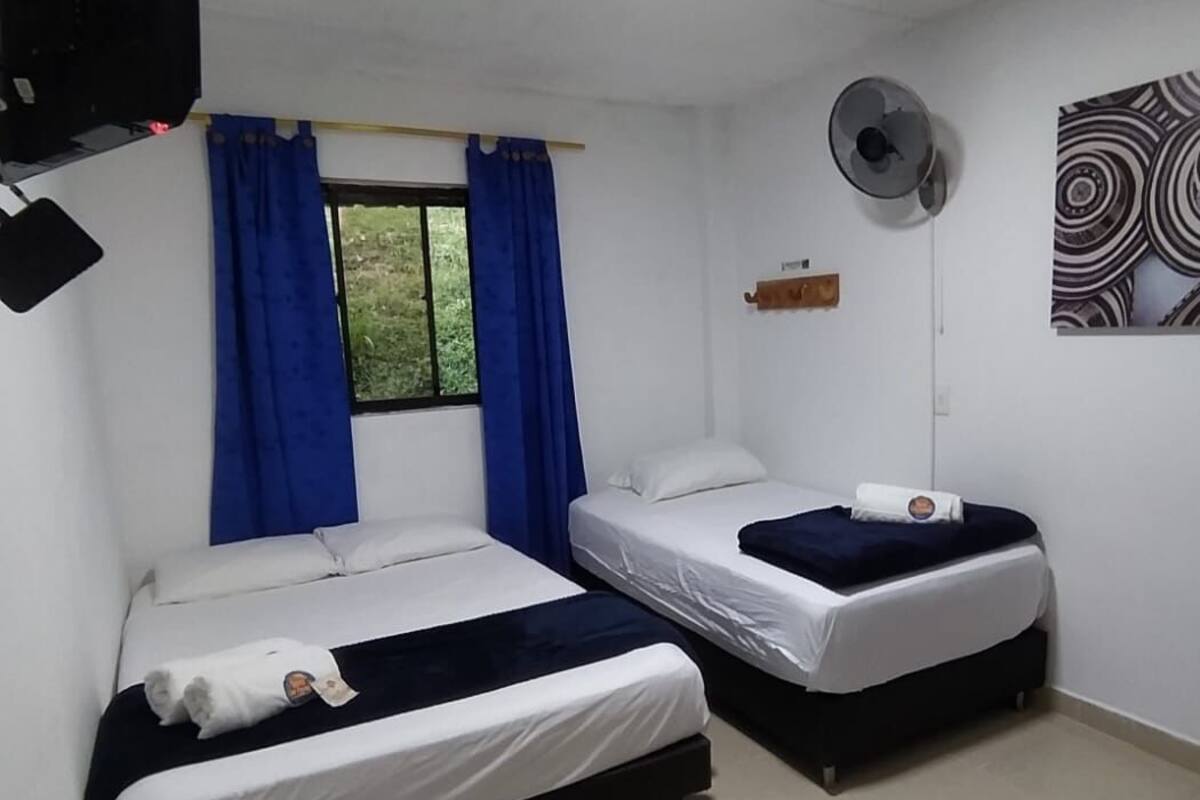 5 bedrooms, hypo-allergenic bedding, bed sheets