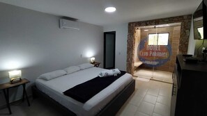 5 bedrooms, hypo-allergenic bedding, bed sheets