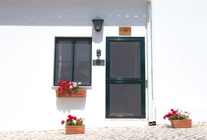 Family Villa, 1 Bedroom (Casa da Vaquinha) | Balcony