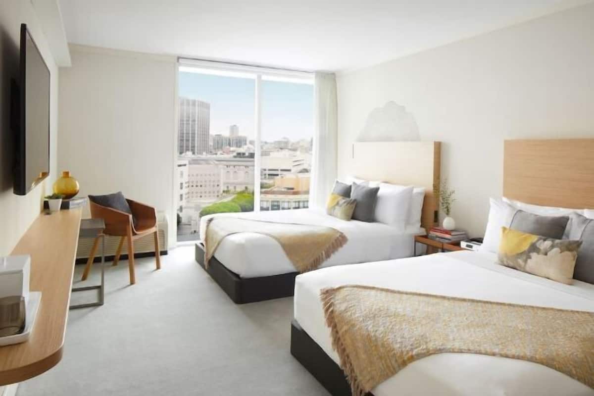 Premium bedding, in-room safe, desk, laptop workspace